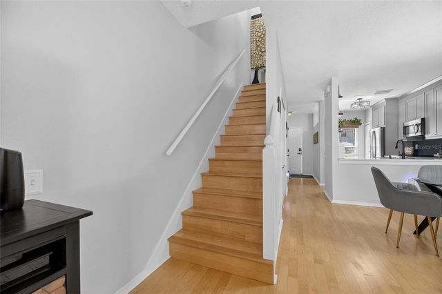 2437 LAKE WOODBERRY CIRCLE, Brandon, FL 33510