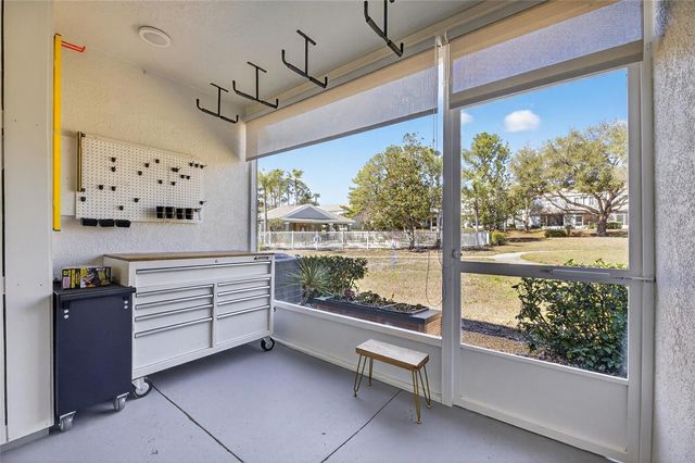 2437 LAKE WOODBERRY CIRCLE, Brandon, FL 33510