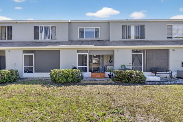 2437 LAKE WOODBERRY CIRCLE, Brandon, FL 33510