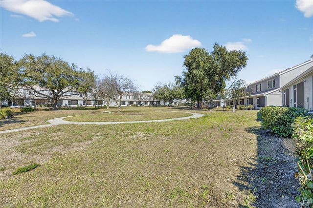 2437 LAKE WOODBERRY CIRCLE, Brandon, FL 33510