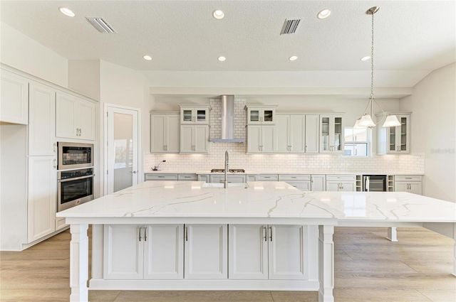 35576 BIG HAWK DRIVE, Zephyrhills, FL 33541