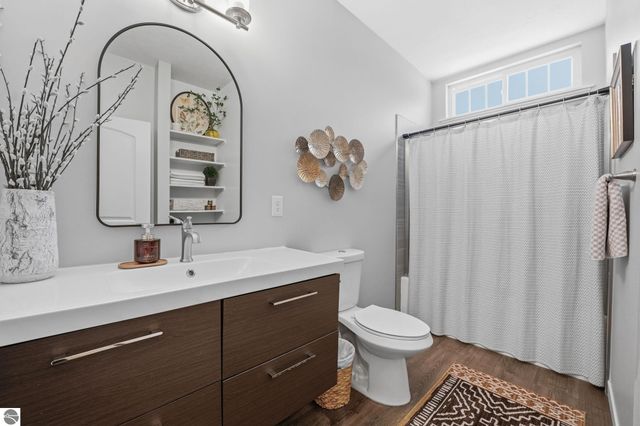 1432 Bee Court, Traverse City, MI 49696