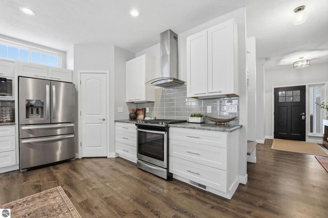 1432 Bee Court, Traverse City, MI 49696