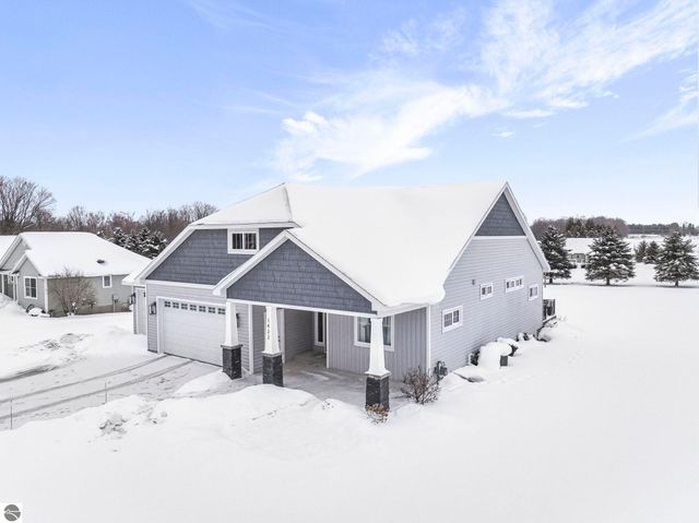 1432 Bee Court, Traverse City, MI 49696