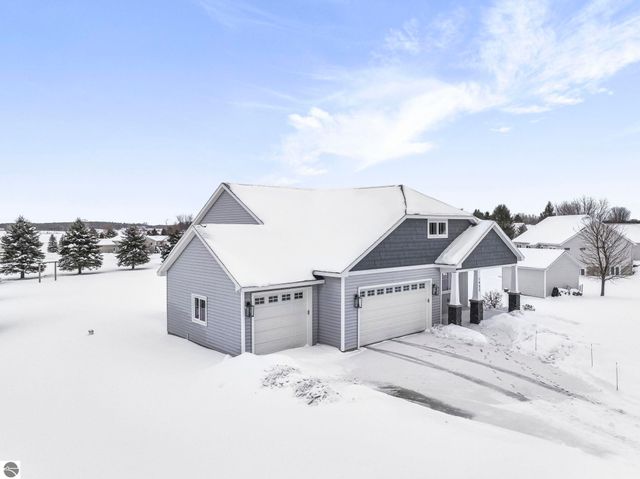 1432 Bee Court, Traverse City, MI 49696