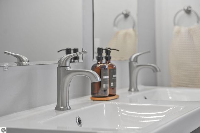 1432 Bee Court, Traverse City, MI 49696