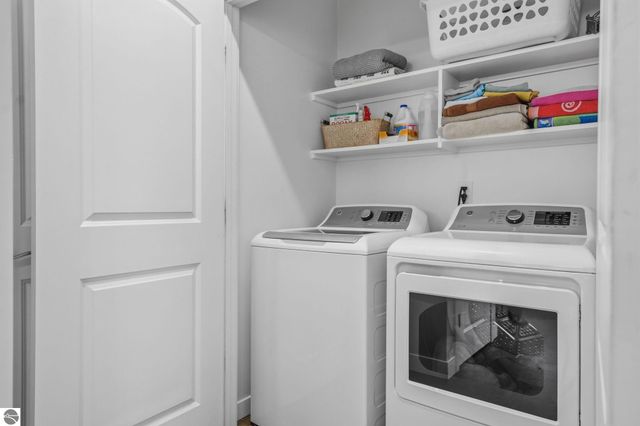 1432 Bee Court, Traverse City, MI 49696