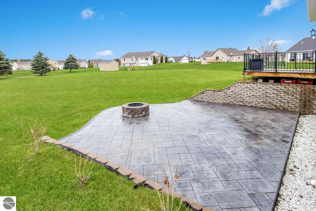 1432 Bee Court, Traverse City, MI 49696