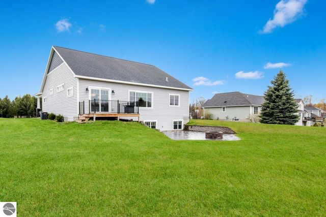 1432 Bee Court, Traverse City, MI 49696