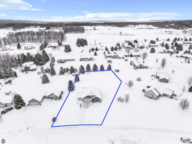 1432 Bee Court, Traverse City, MI 49696