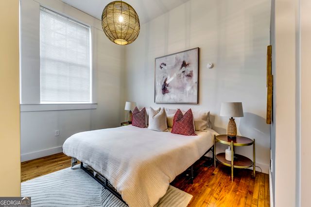 600 College Street 101, Atlanta, GA 30354