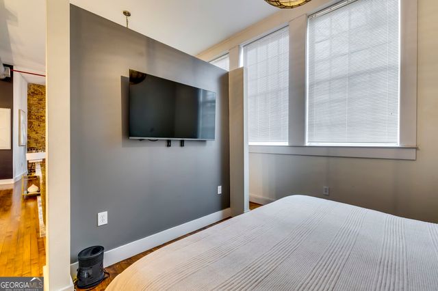 600 College Street 101, Atlanta, GA 30354