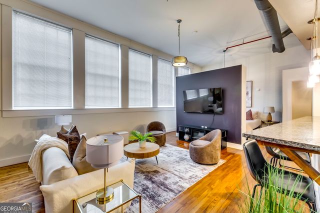 600 College Street 101, Atlanta, GA 30354