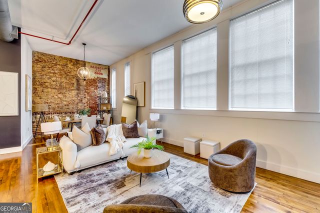 600 College Street 101, Atlanta, GA 30354