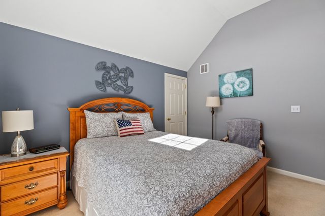 7 Dornoch Cir 7, Chelmsford, MA 01863
