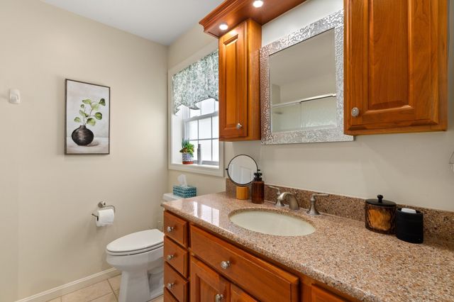 7 Dornoch Cir 7, Chelmsford, MA 01863
