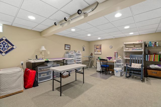 7 Dornoch Cir 7, Chelmsford, MA 01863