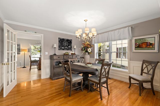 7 Dornoch Cir 7, Chelmsford, MA 01863