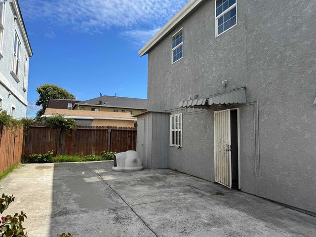 505 Nevin Ave, Richmond, CA 94801