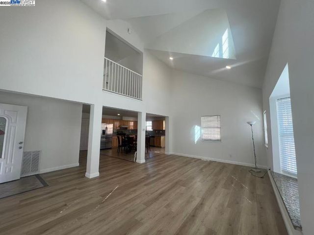 505 Nevin Ave, Richmond, CA 94801