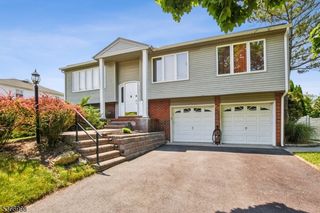 23 Midway Ct, Rockaway Twp., NJ 07866
