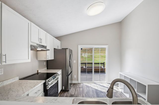 677 Belgium Dr, Hermitage, TN 37076