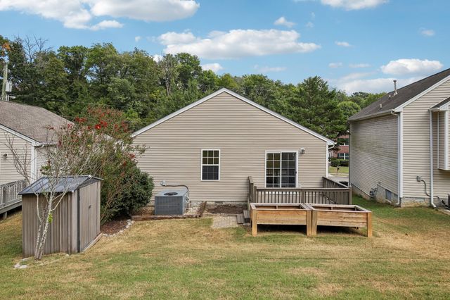 677 Belgium Dr, Hermitage, TN 37076
