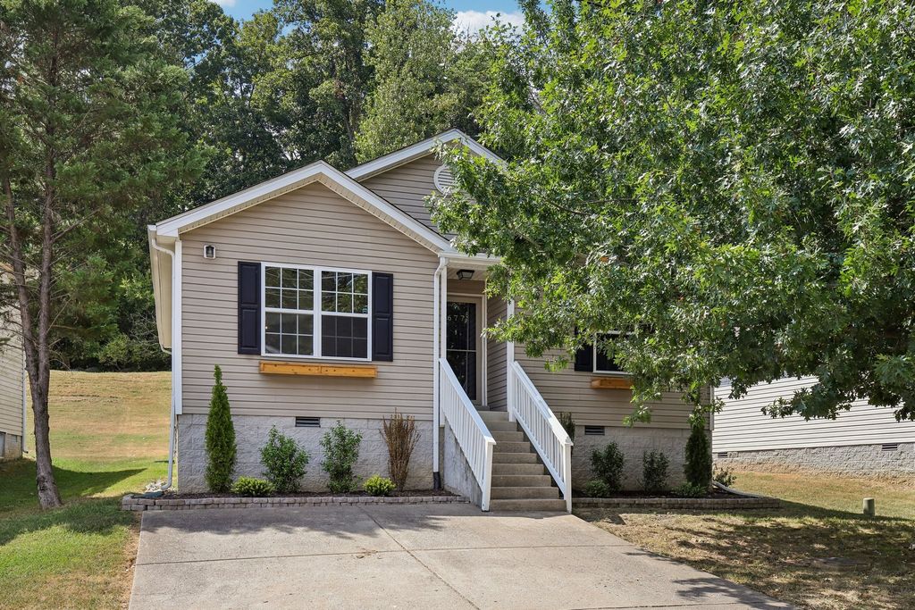 677 Belgium Dr, Hermitage, TN 37076