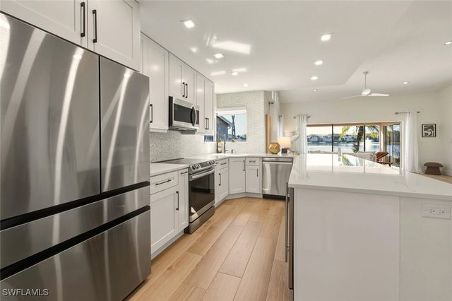 2730 SAILORS WAY, Naples, FL 34109