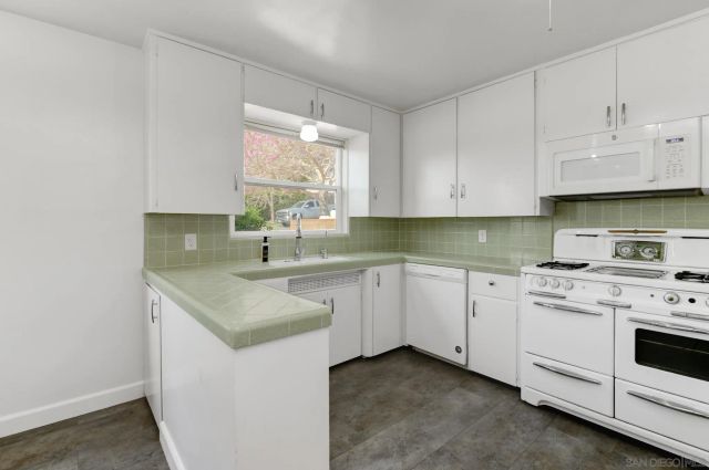 1654 Catalina Blvd, San Diego, CA 92107