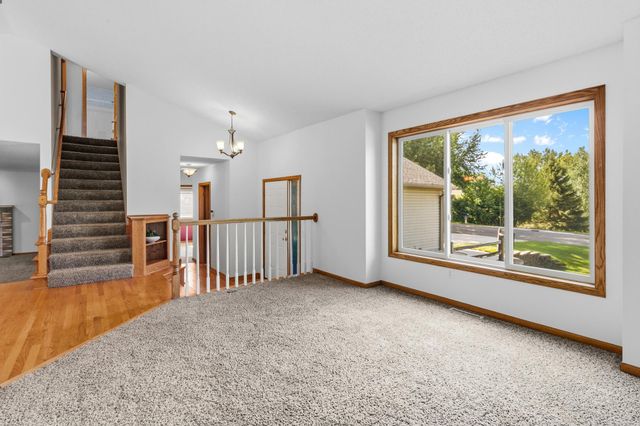 408 Coyote Trail, Lino Lakes, MN 55014