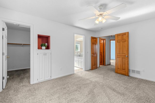 408 Coyote Trail, Lino Lakes, MN 55014