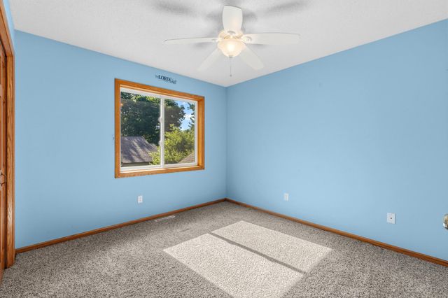 408 Coyote Trail, Lino Lakes, MN 55014