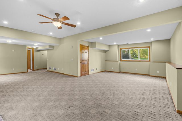 408 Coyote Trail, Lino Lakes, MN 55014