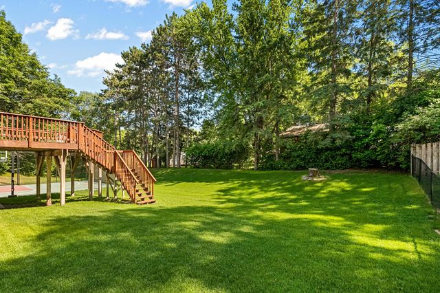 408 Coyote Trail, Lino Lakes, MN 55014
