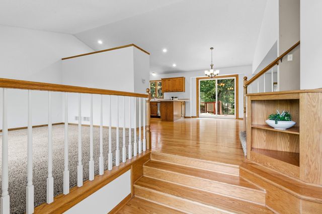 408 Coyote Trail, Lino Lakes, MN 55014