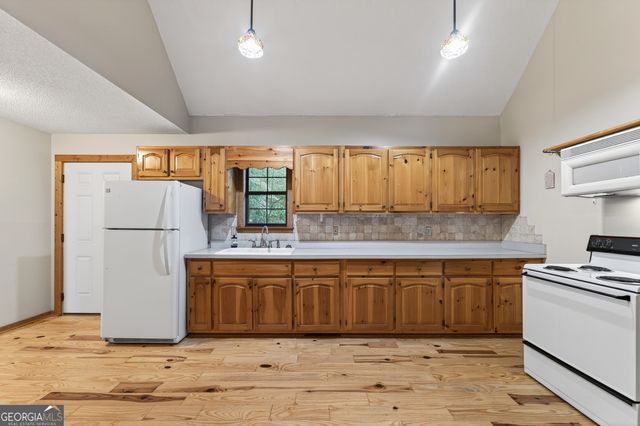 131 April Lane, Blairsville, GA 30512