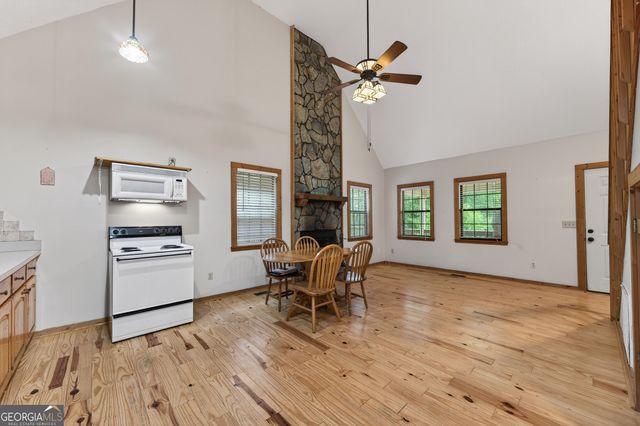 131 April Lane, Blairsville, GA 30512