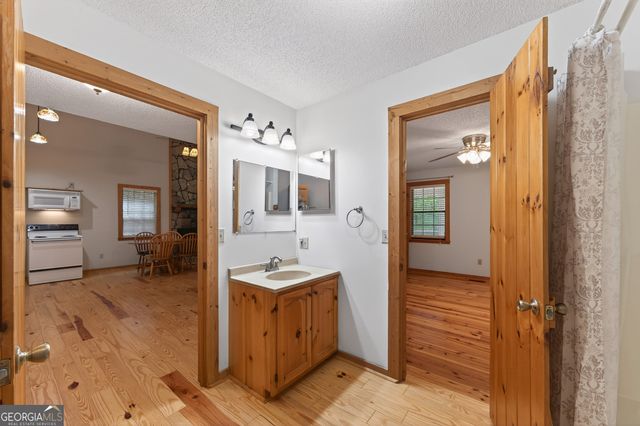 131 April Lane, Blairsville, GA 30512