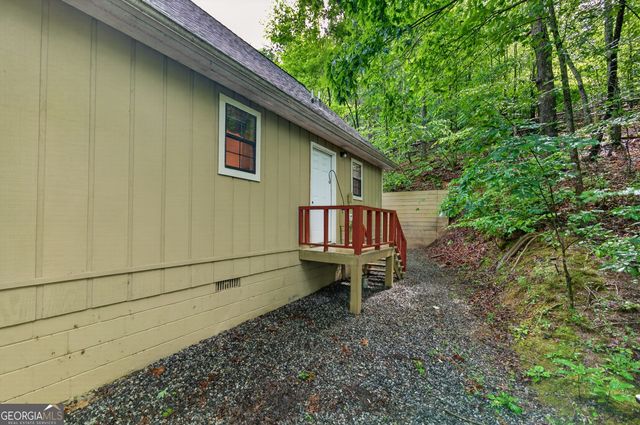 131 April Lane, Blairsville, GA 30512