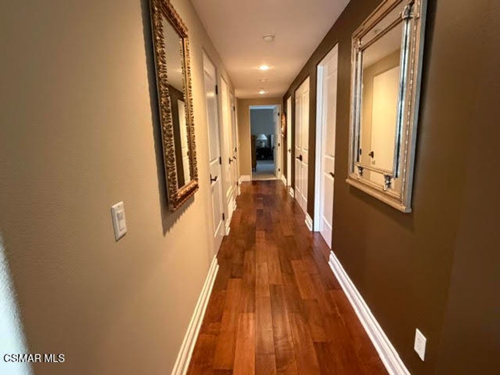 Image 11 of property listing at 12050 Guerin Street 202, Studio City, CA 91604