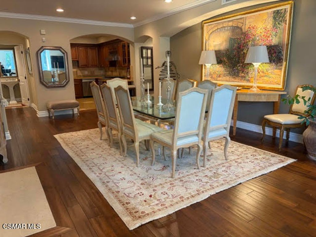 Image 3 of property listing at 12050 Guerin Street 202, Studio City, CA 91604