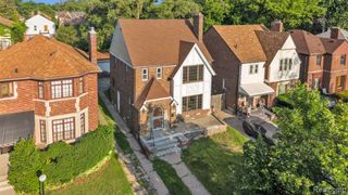 18961 Pennington Drive, Detroit, MI 48221