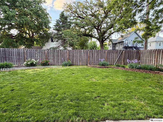732 E 6th Street, Fremont, NE 68025