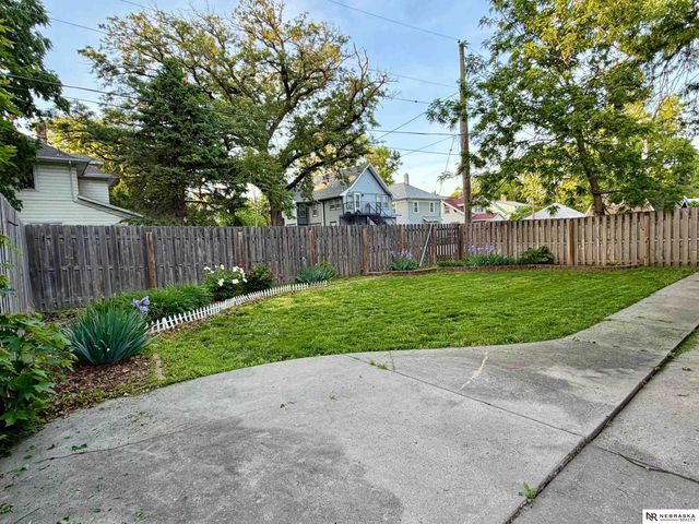 732 E 6th Street, Fremont, NE 68025