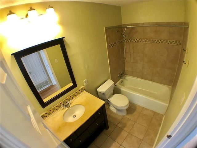 500 E Riverside DR 213, Austin, TX 78704