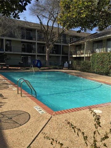 500 E Riverside DR 213, Austin, TX 78704