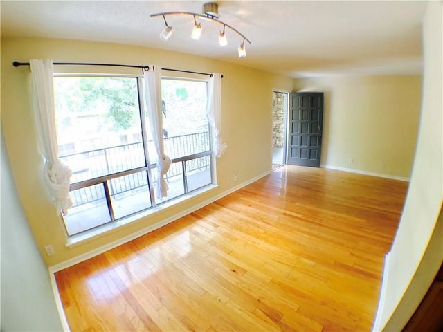 500 E Riverside DR 213, Austin, TX 78704