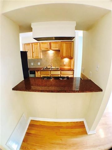 500 E Riverside DR 213, Austin, TX 78704