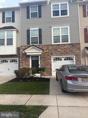 33 PEACOCK CIR, Sewell, NJ 08080